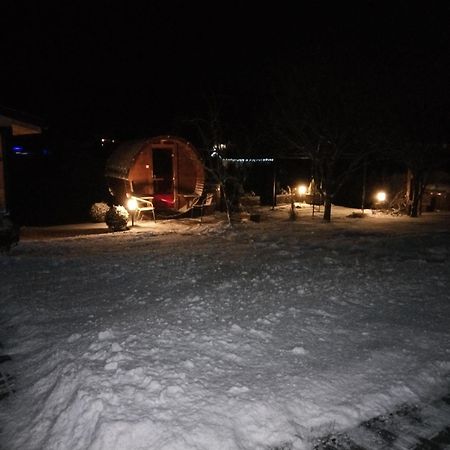 Apartamenty Rownia 2 Ustrzyki Dolne Bagian luar foto