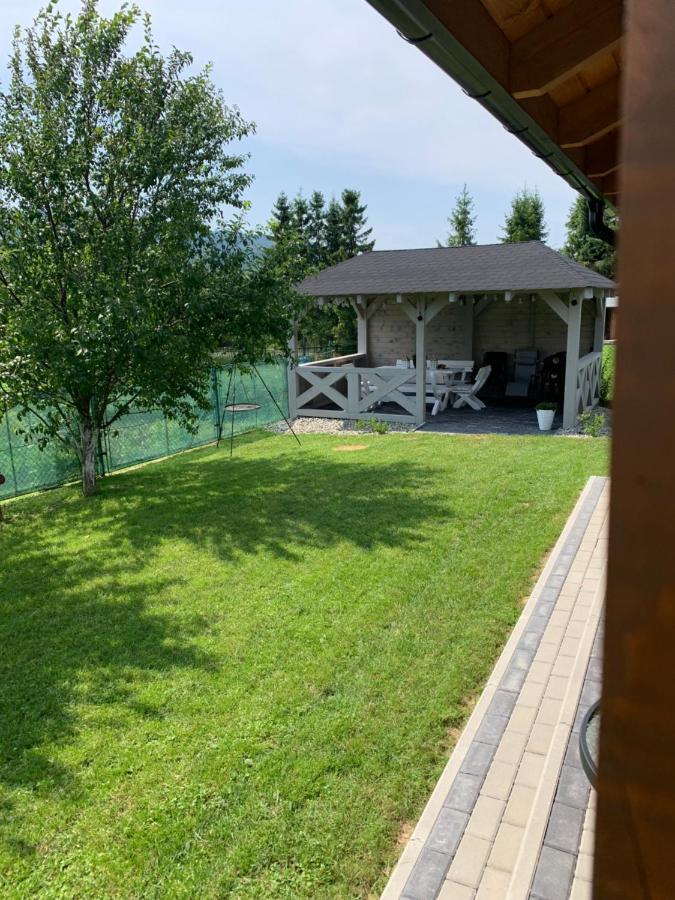Apartamenty Rownia 2 Ustrzyki Dolne Bagian luar foto