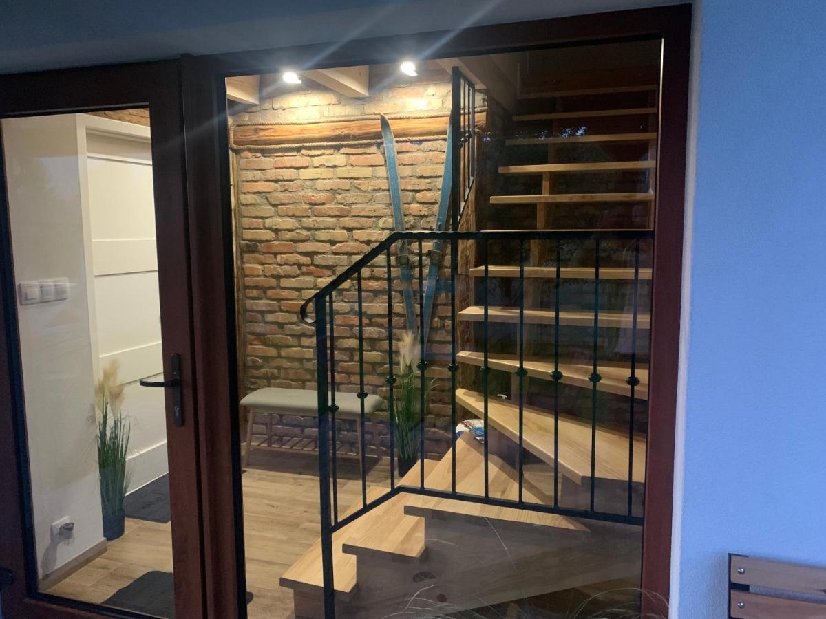 Apartamenty Rownia 2 Ustrzyki Dolne Bagian luar foto