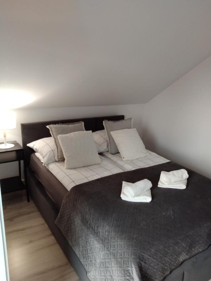 Apartamenty Rownia 2 Ustrzyki Dolne Bagian luar foto