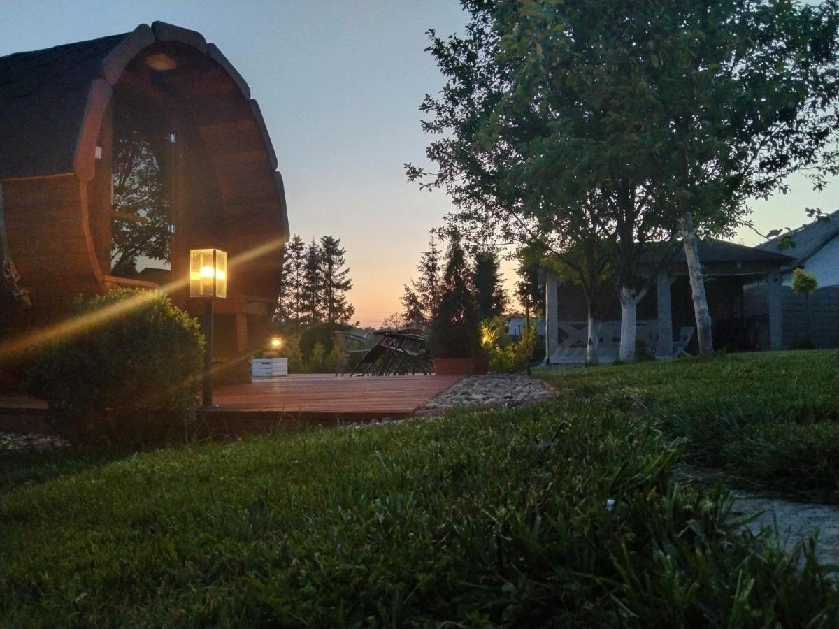 Apartamenty Rownia 2 Ustrzyki Dolne Bagian luar foto